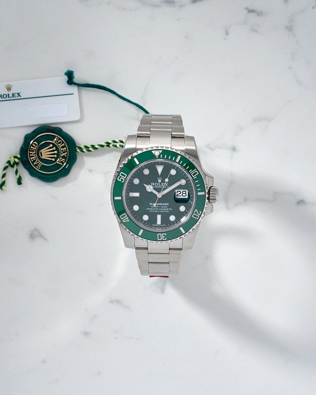 Rolex Submariner Date Hulk 2016 year  with papers NEW