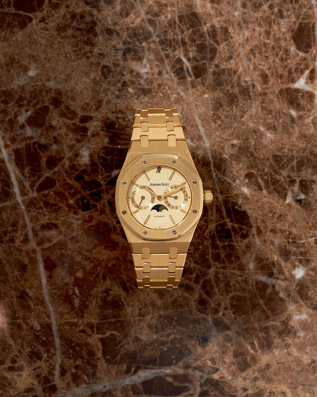 Audemars Piguet Royal Oak Day-Date Moonphase 25594