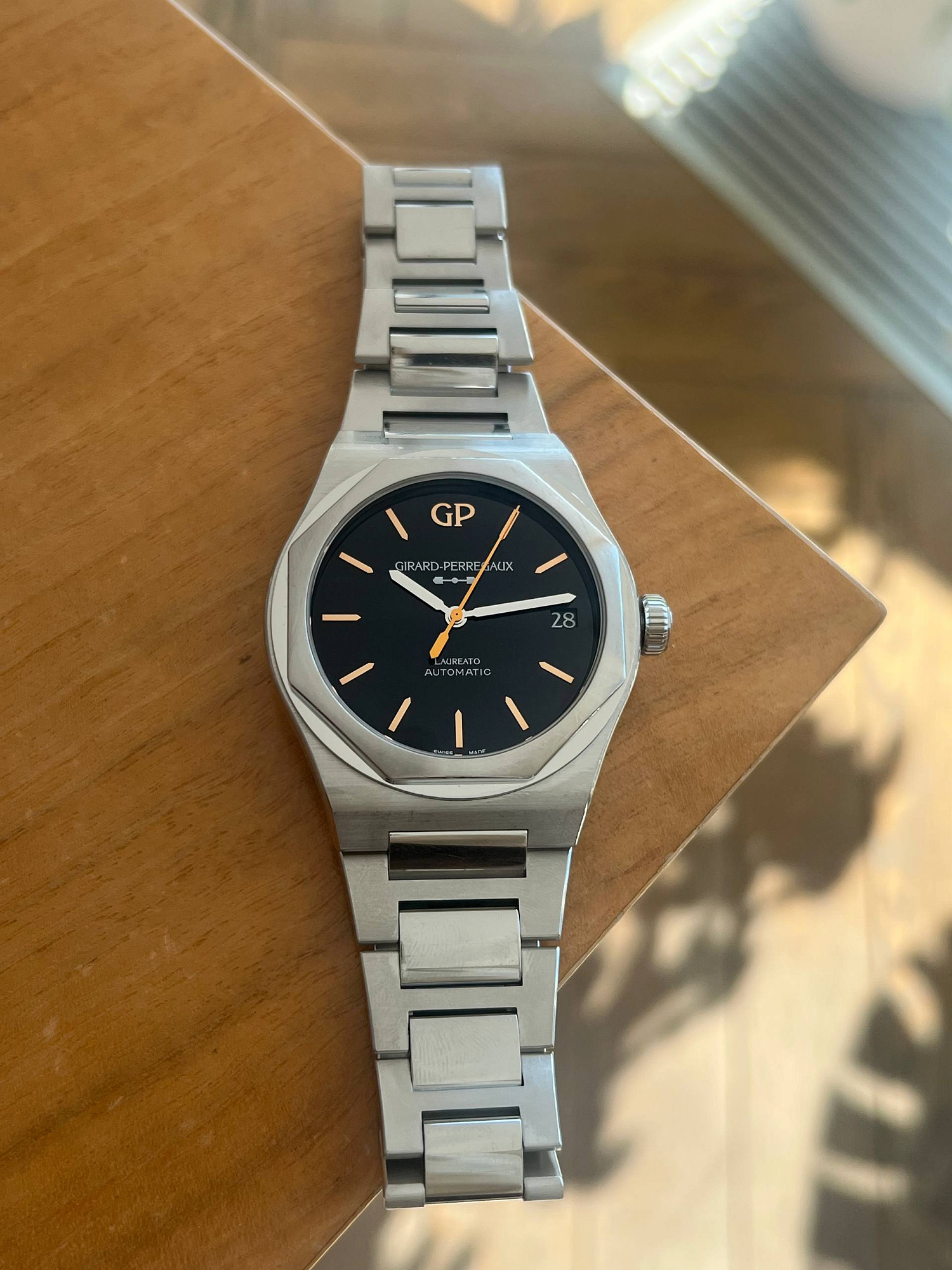 Girard Perregaux Laureato 42 Infinity Edition 