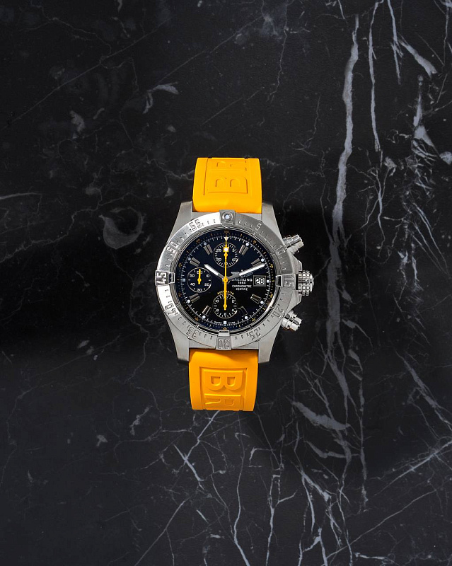 Breitling Avenger Skyland 45mm LE