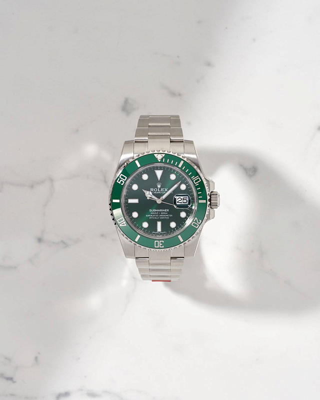 Rolex Submariner Date Hulk 116610LV NEW