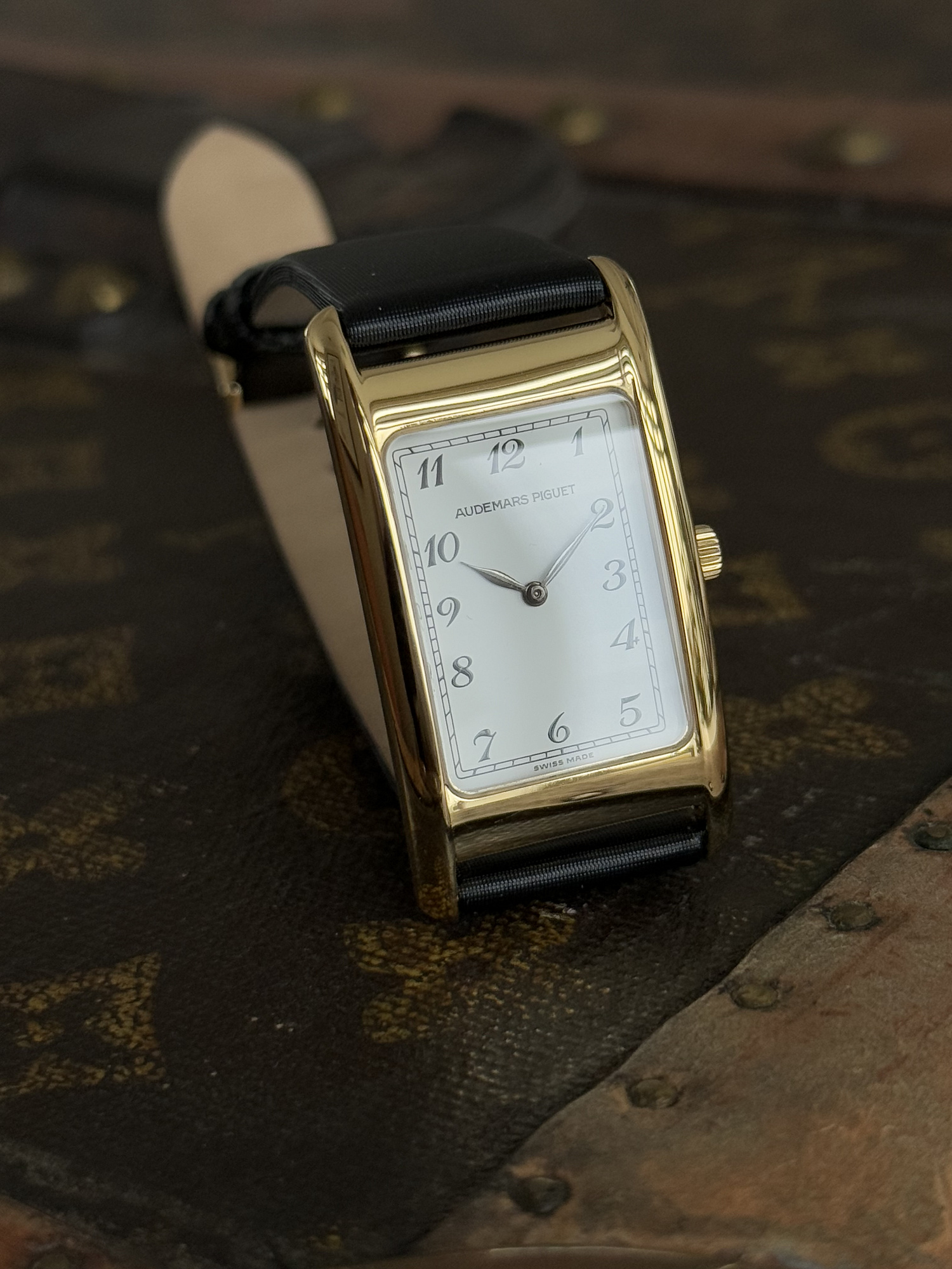 Audemars Piguet Tank Cambre 14625