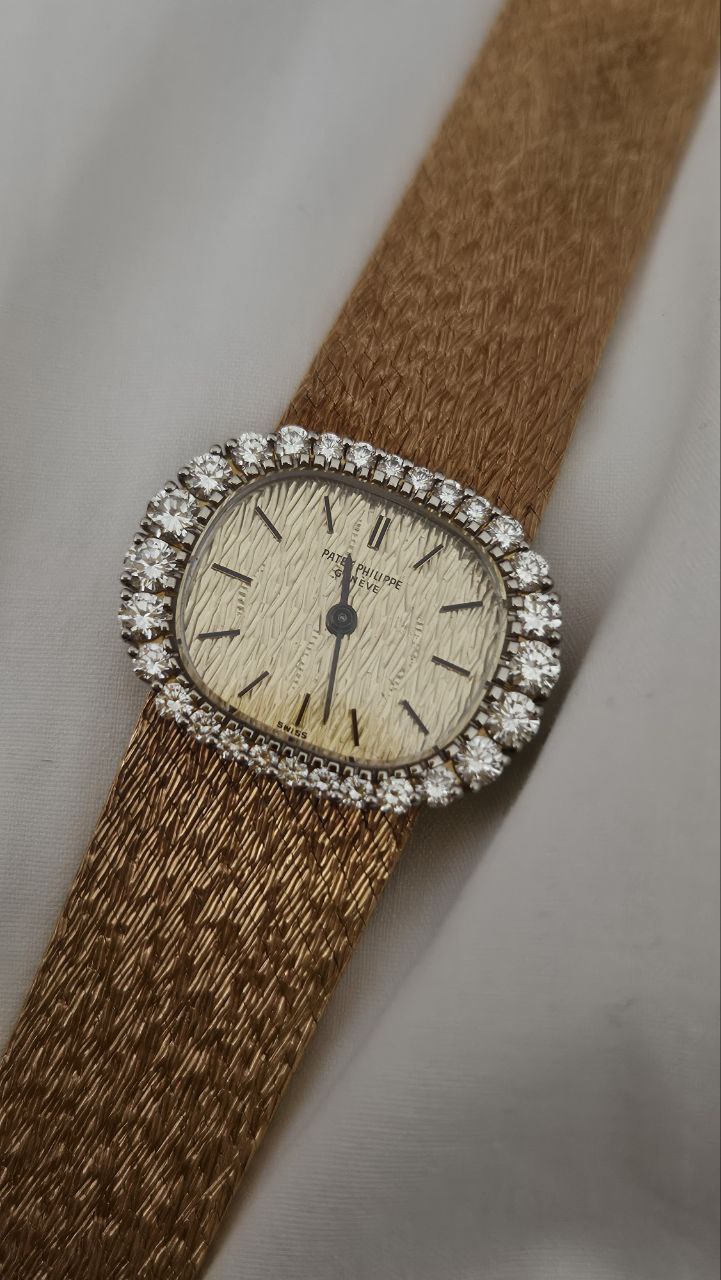 Patek Philippe Vintage Ladies Gold Dial and Diamonds Bezel 3394