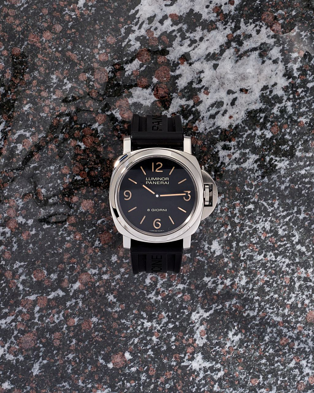 Panerai Luminor Base 8 Days 44mm PAM914