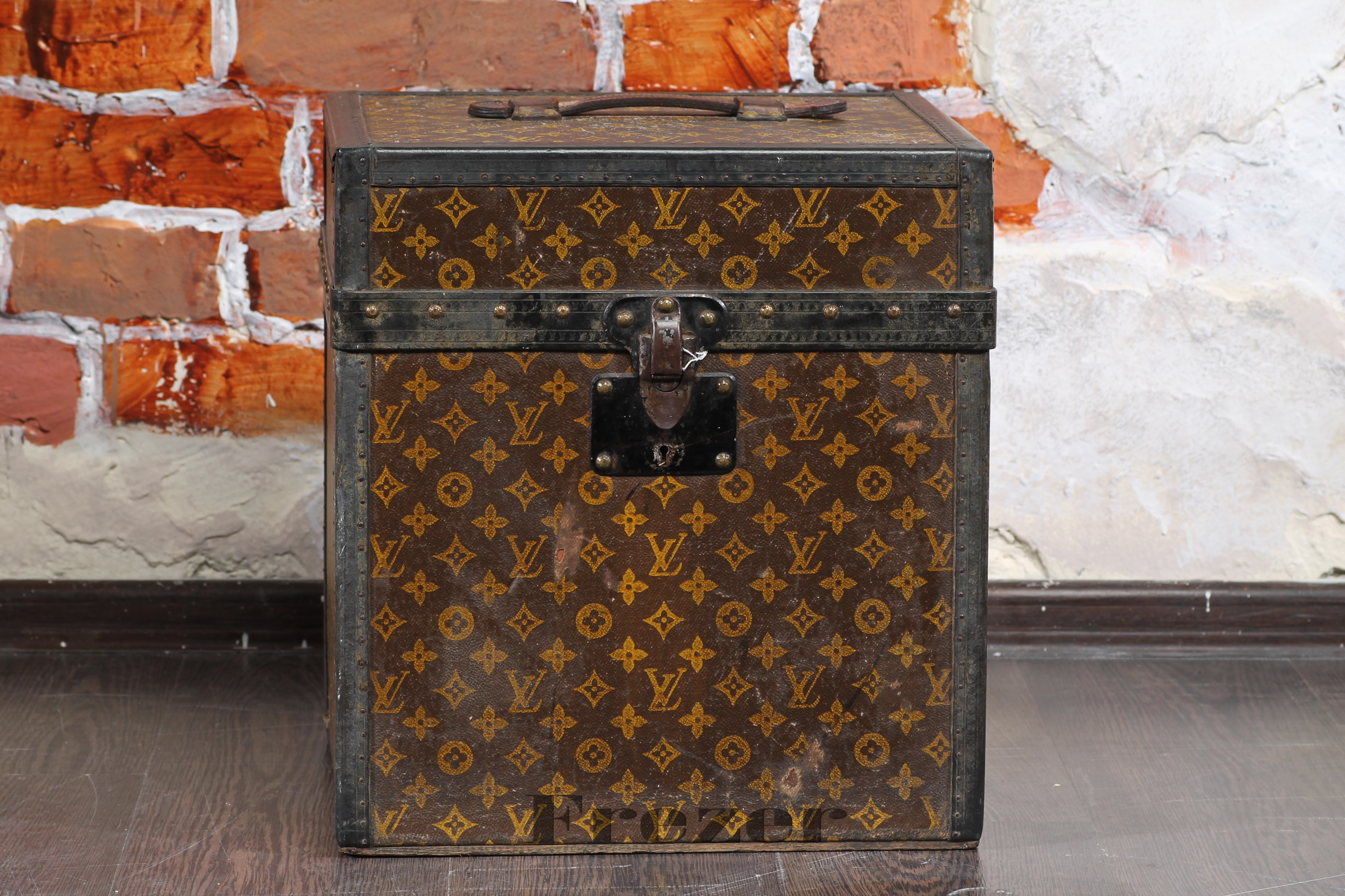 Louis Vuitton Monogram Trunk