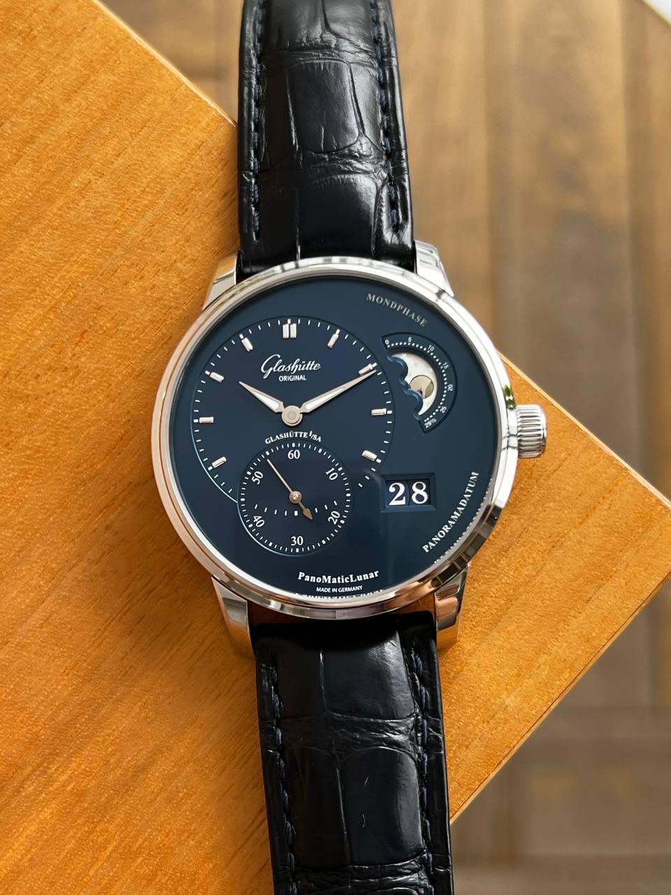 Glashütte Original PanoMaticLunar