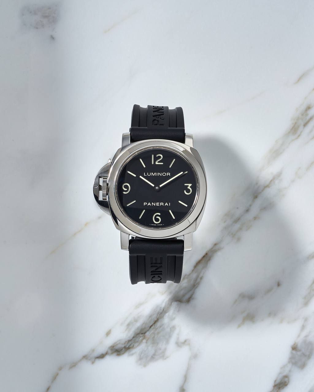Panerai Luminor Base Black Dial 44mm Manual Wind PAM219