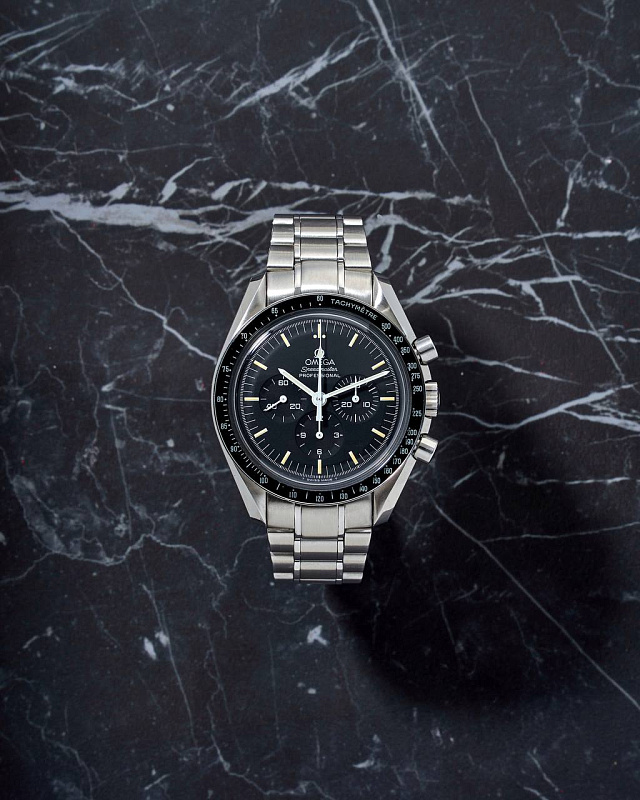 Omega Speedmaster Professional Moonwatch Chronograph 42mm