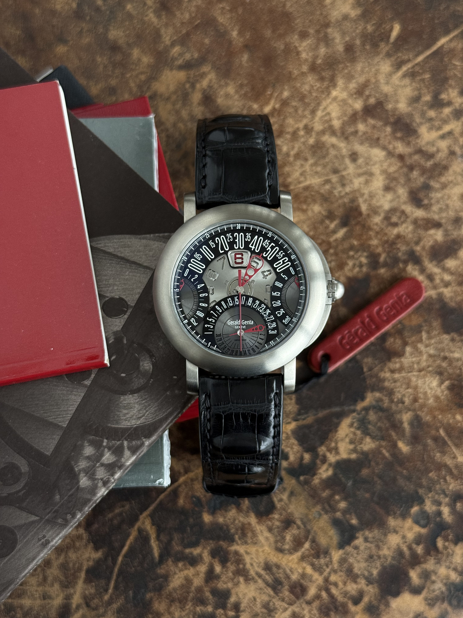 Gérald Genta Arena Chrono Quattro Retro on Strap NOS