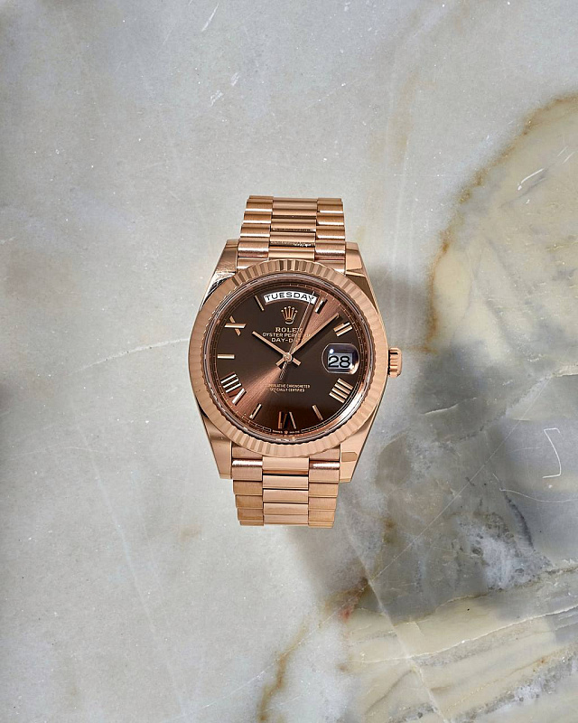 Rolex Day-Date Ombre Dial President 228235 40mm Rose Gold 
