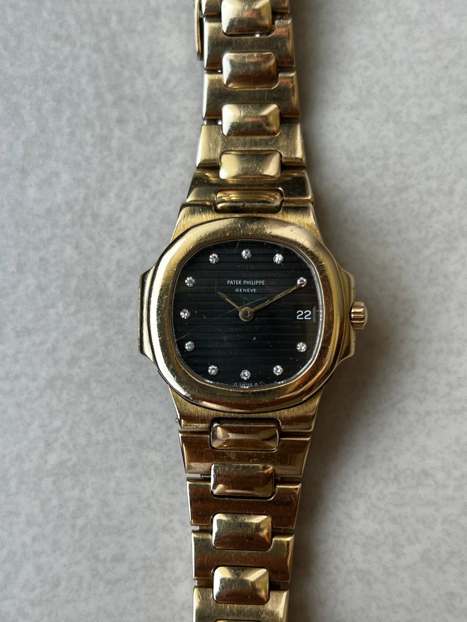 Patek Philippe Nautilus 4700 Ladies