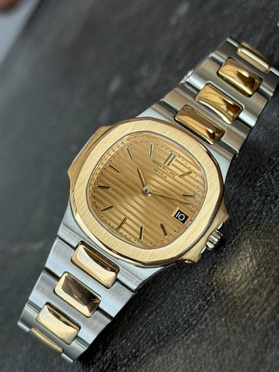 Patek Philippe Nautilus 4700 Ladies