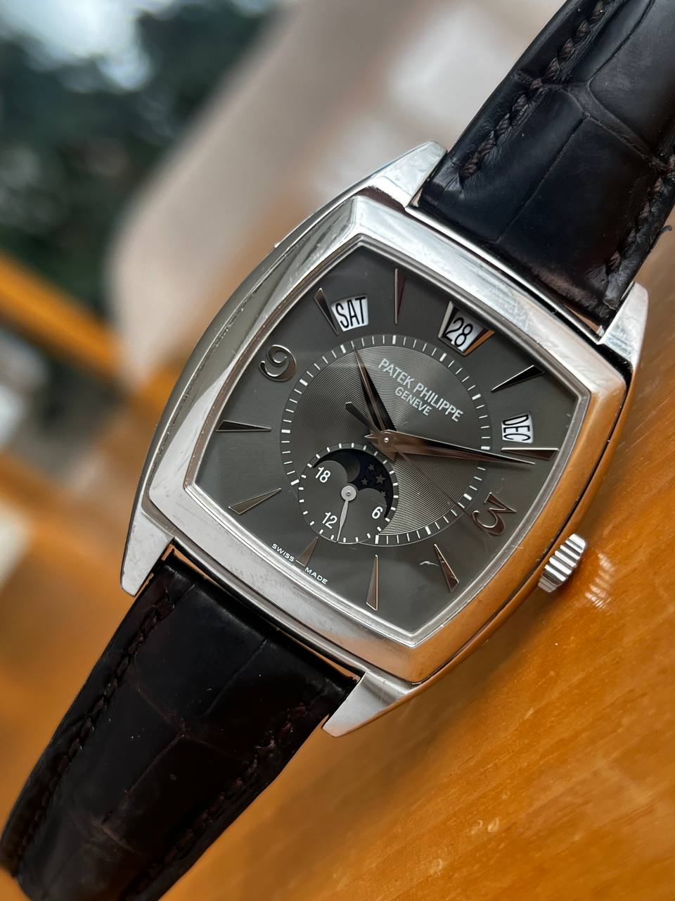 Patek Philippe Gondolo Calendario Annual Calendar 5135G White Gold