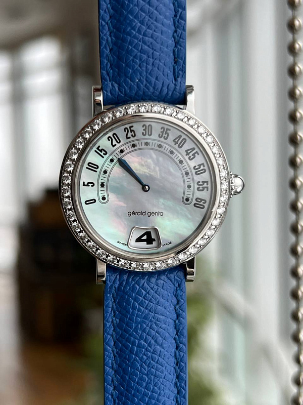 Gérald Genta Retrograde Minutes Jump Hour Diamond Bezel & MOP Dial 