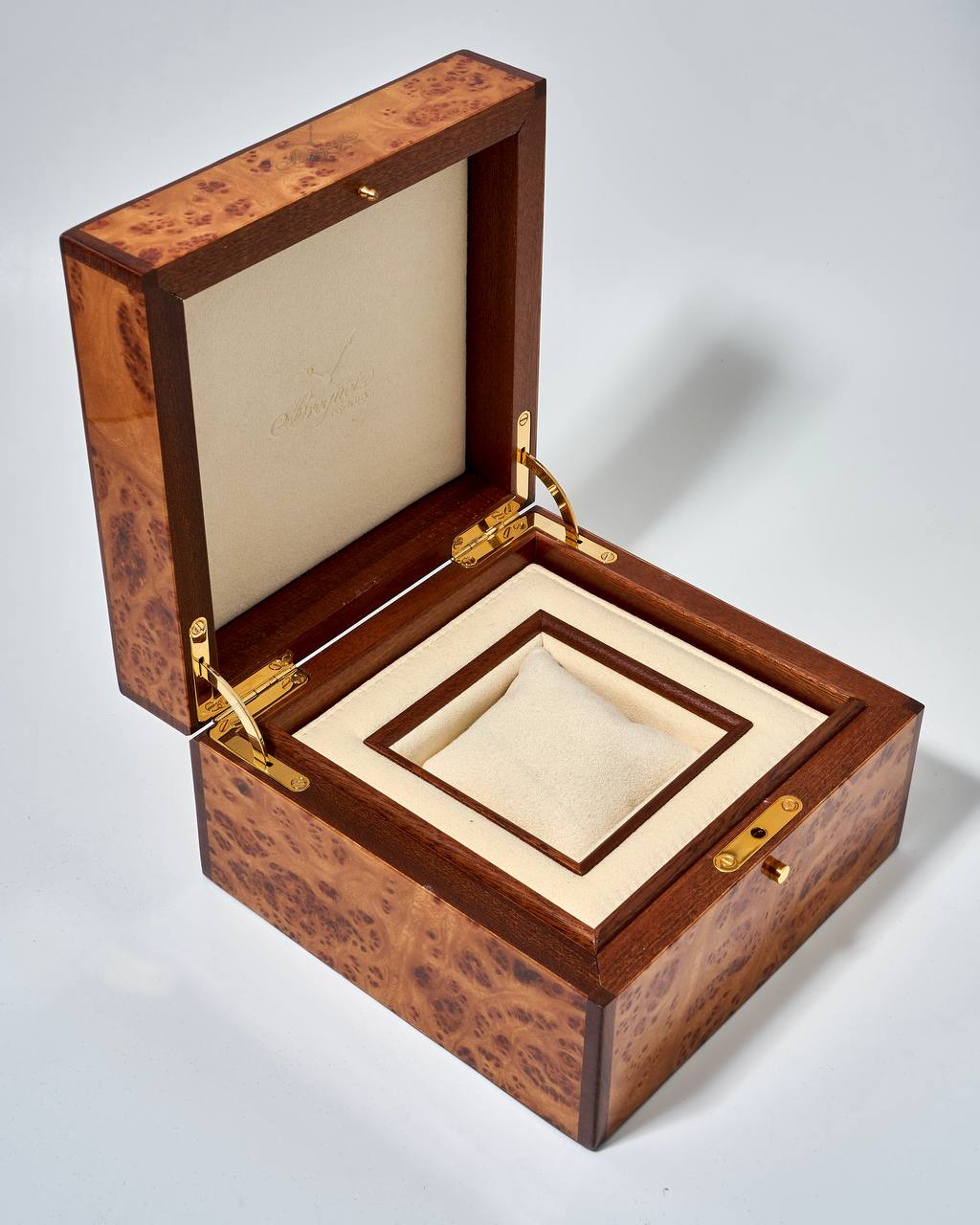 Коробка Breguet box
