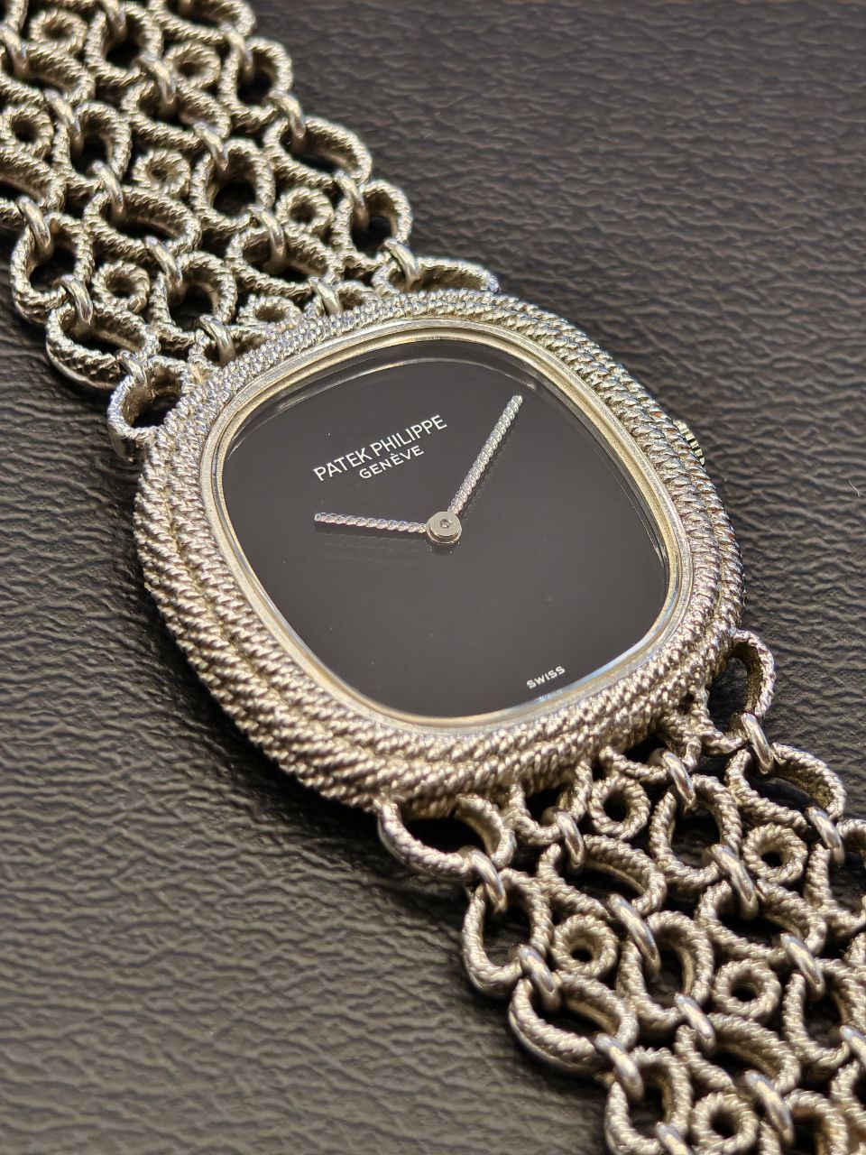 Patek Philippe Golden Ellipse Lady 4285 White Gold Black Onix